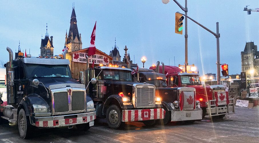 „Wir wollen nur unsere Freiheit zurück“ – Ford erwägt, angesichts der anhaltenden Trucker-Blockade Autoteile in die kanadische Fabrik fliegen zu lassen